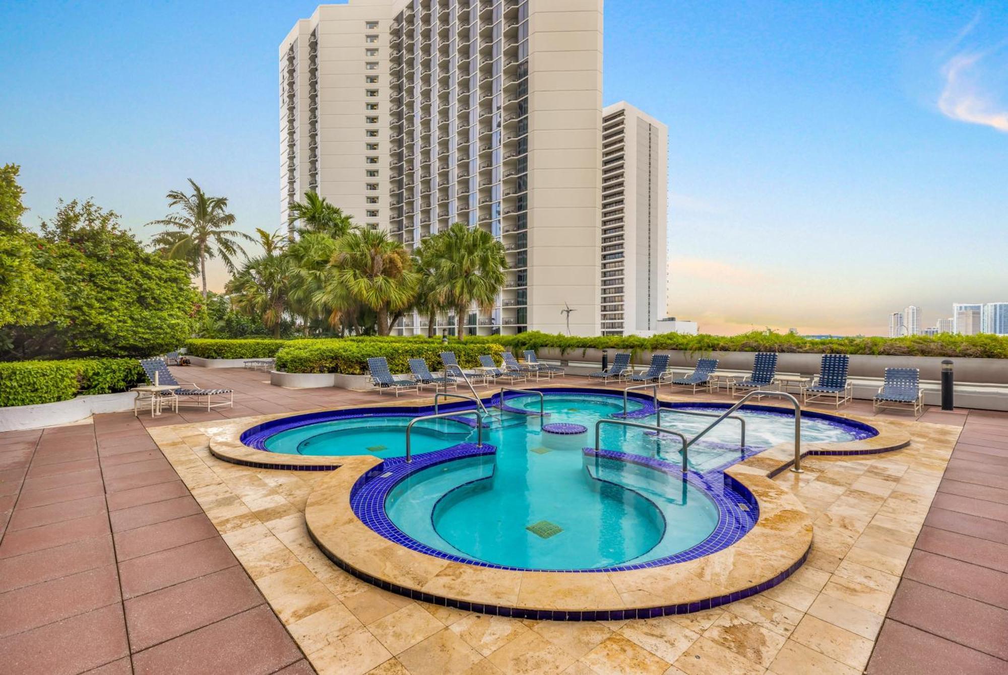 דירות דוראל Bayview Bliss Biscayne מראה חיצוני תמונה
